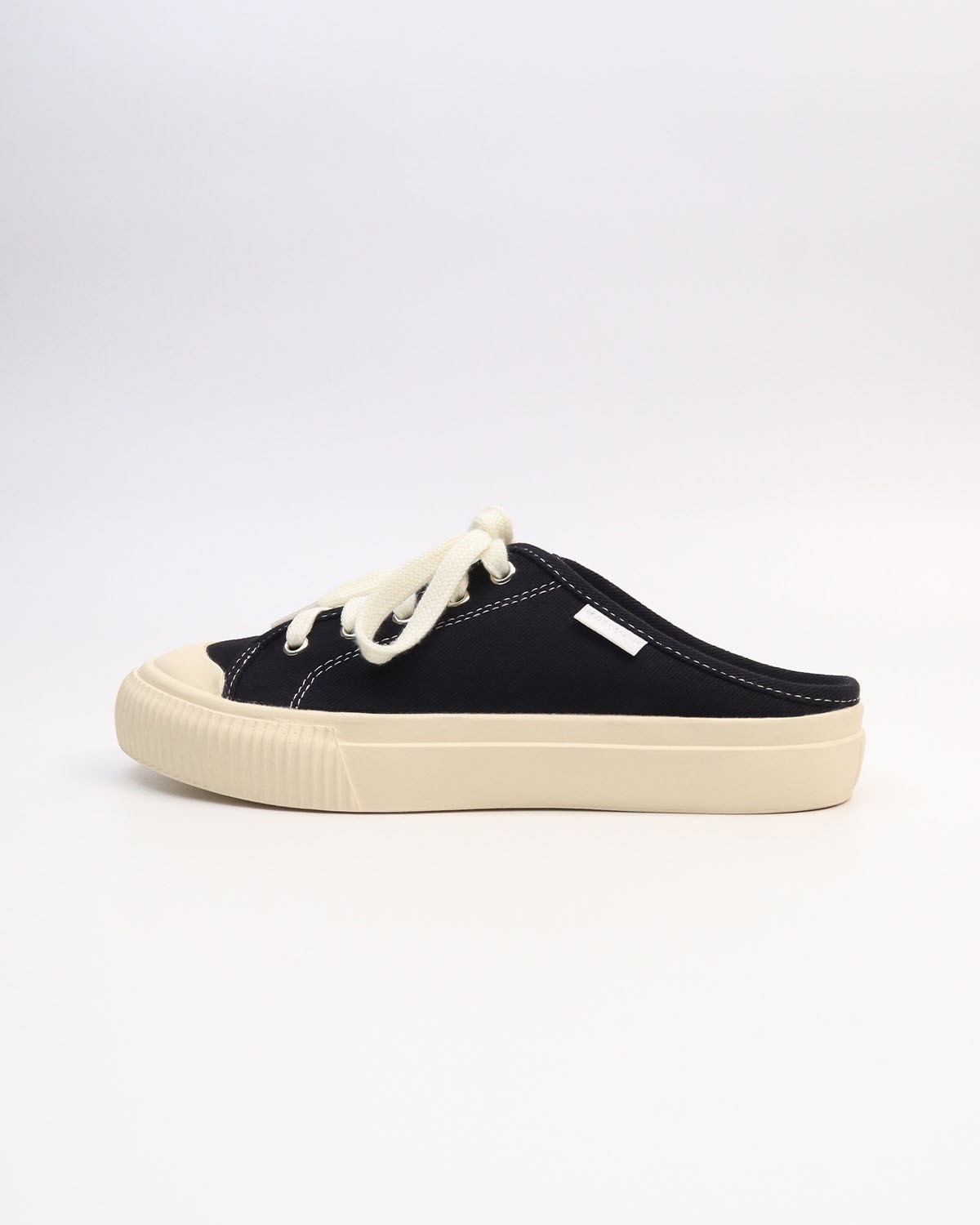 FRIENDLY - BLACK