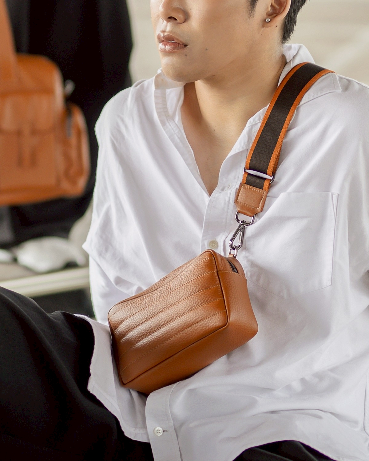 FLOW CROSSBODY