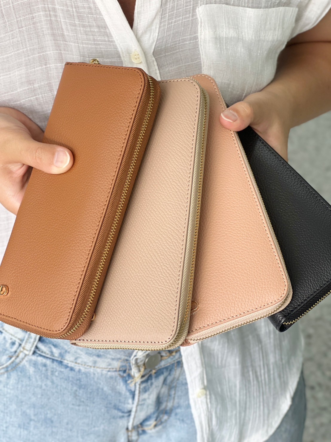 ZIP AROUND PURSE
